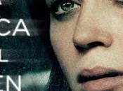 chica tren, historia sobre amor matices