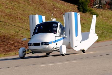 Terrafugia, un fabricante de autos voladores con sede en Woburn, Massachusetts, está trabajando en un prototipo de tercera generación. 