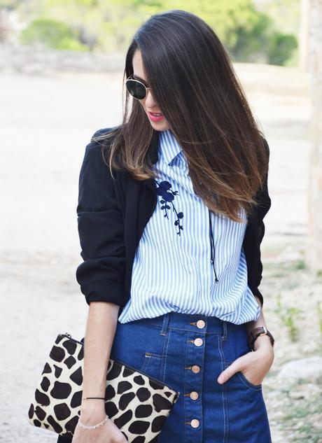 BLUSA CON BORDADO