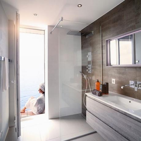 Casa Flotante Minimalista