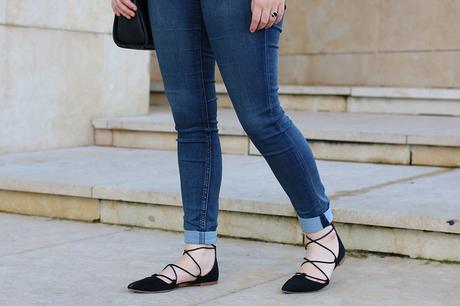 Outfit de diario con biker rosa