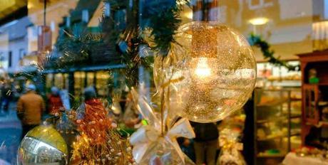 Ideas únicas de decoración navideña para comercios