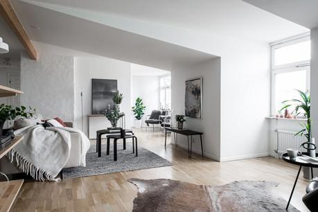 sillas comedor madera estilo escandinavo decoración comedores comedor nórdico comedor mesa redonda comedor en ático Comedor de planta circular blog decoración nórdica 