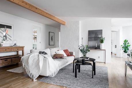 sillas comedor madera estilo escandinavo decoración comedores comedor nórdico comedor mesa redonda comedor en ático Comedor de planta circular blog decoración nórdica 