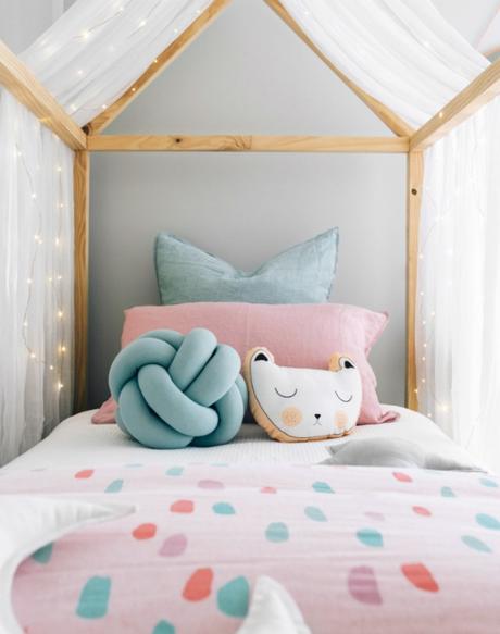 Un dulce dormitorio para una niña