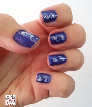 Manicura en azul