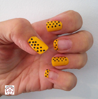 manicura amarilla