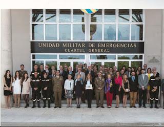 Esta España nuestra: Un ejército para servir a la sociedad y a la paz, la Unidad Militar de Emergencias.- El “Grupo Agostiembre” visita el Batallón de Intervención III.