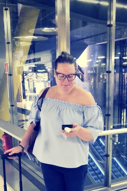 http://www.loslooksdemiarmario.com/2016/10/nos-vamos-sevilla-look-curvy.html