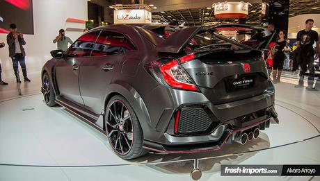 Salón del automóvil de París 2016. A años luz de España…