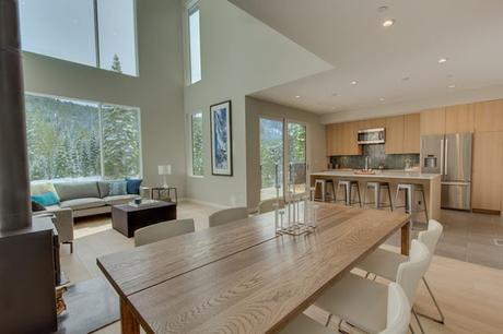 Casa Minimalista en las Montanas Nevadas