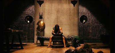 Hiperión pensando en sus cosas, de forma simétrica xD.