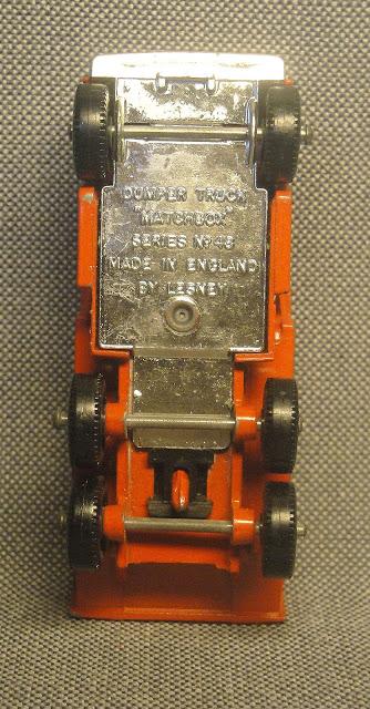 Camión Dodge volcador