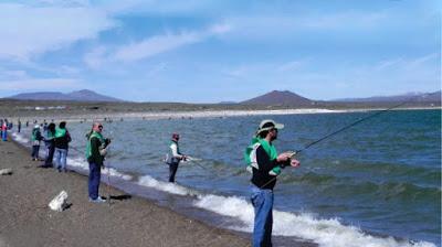 Domingo de pesca en Laguna Blanca