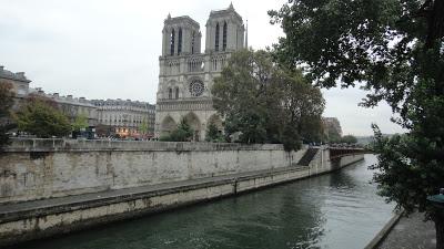 PARÍS LUMINOSAMoisés Cayetano RosadoEl Sena, con Notre Da...
