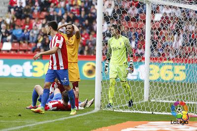 Crónica Sporting de Gijón 1 - Sevilla FC 1