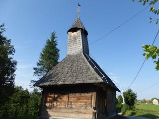 Día 9: Parque Natural de Plitvice - Karlovac - Iglesias de madera - Cigoc