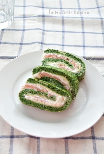 El asaltablogs: Rollo de espinacas, queso y salmón El asaltablogs: Rollo de espinacas, queso y salmón