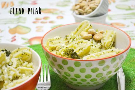 Pasta con pesto de brócoli y almendra Pasta con pesto de brócoli y almendra