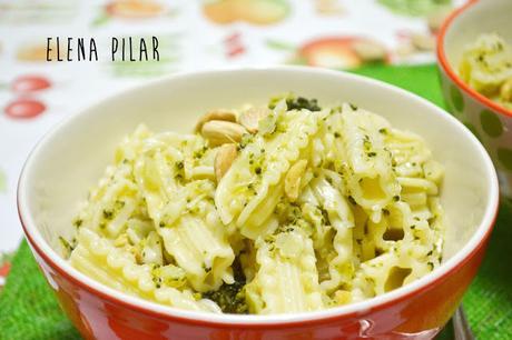 Pasta con pesto de brócoli y almendra Pasta con pesto de brócoli y almendra