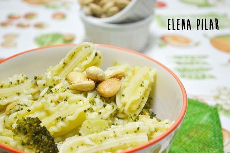 Pasta con pesto de brócoli y almendra Pasta con pesto de brócoli y almendra