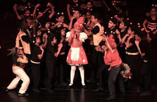 El Papa y el joven cubano, profesor de música que salva niños de las calles [+ video]