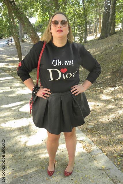 http://www.loslooksdemiarmario.com/2016/10/sudadera-oh-my-dior-look-curvy.html