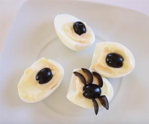 4 Recetas de ‘Halloween’ para preparar snacks salados receta-huevos-de-arana-para-halloween