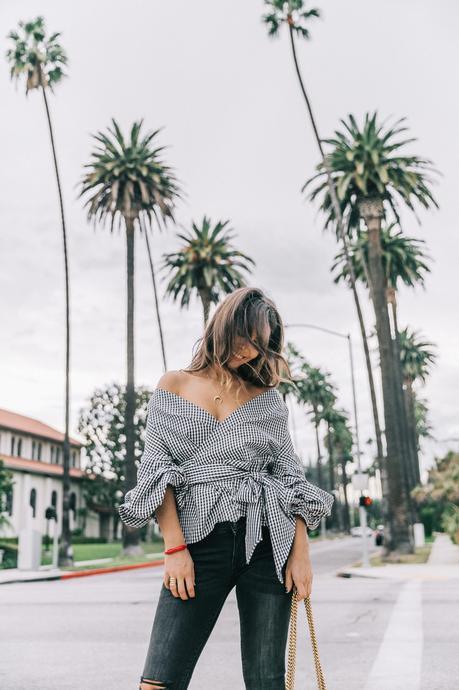 90210 beverly_hills-off_the_shoulders_shirt-plaid-skinny_jeans-ripped_jeans-sincerely_jules_shop-gucci_bag-chicwish-outfit-street_style-los_angeles-collage_vintage-36