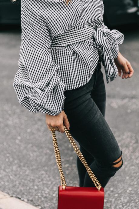 90210 beverly_hills-off_the_shoulders_shirt-plaid-skinny_jeans-ripped_jeans-sincerely_jules_shop-gucci_bag-chicwish-outfit-street_style-los_angeles-collage_vintage-24