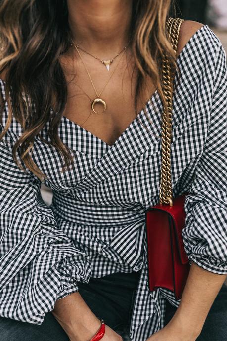 90210 beverly_hills-off_the_shoulders_shirt-plaid-skinny_jeans-ripped_jeans-sincerely_jules_shop-gucci_bag-chicwish-outfit-street_style-los_angeles-collage_vintage-30