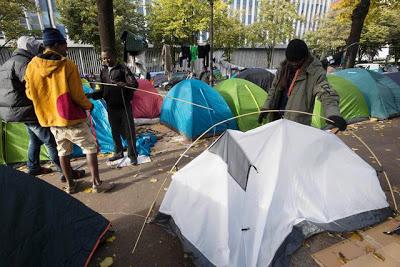 Los migrantes desalojados de Calais en París