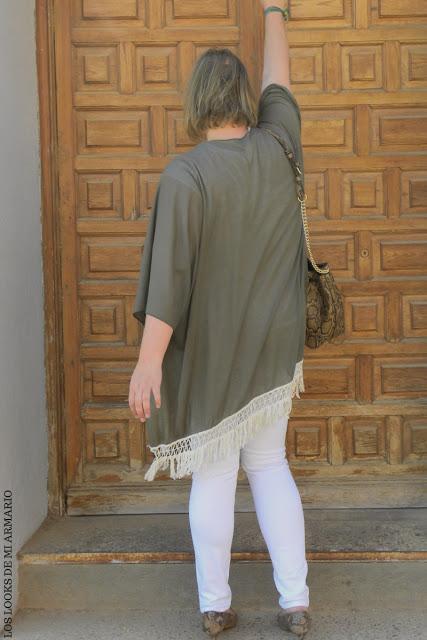 http://www.loslooksdemiarmario.com/2016/11/mi-nuevo-kimono-khaki-look-curvy.html