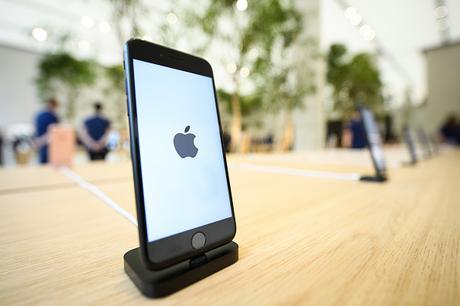 Las pantallas OLED finalmente llegarían al iPhone, según reporte extraoficial