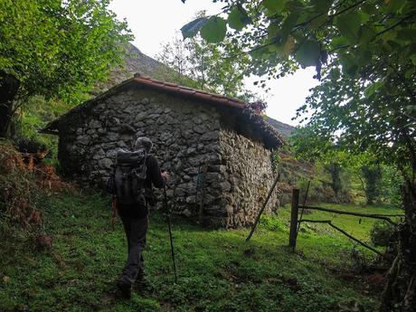 LLOSA VIANGO DESDE LA TORNERÍA (TRAVESÍA)