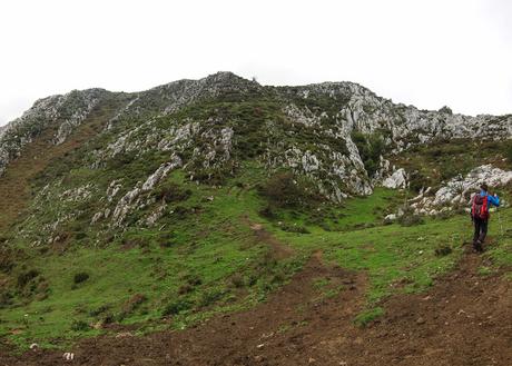 LLOSA VIANGO DESDE LA TORNERÍA (TRAVESÍA)