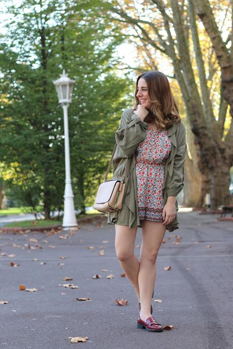 Outfit de otoño con flores