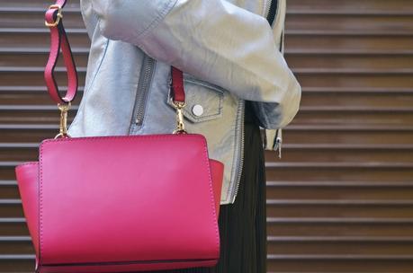 look_bikermetalizada_stradivarius_streetstyle_blogdemoda_mivestidoazul-9