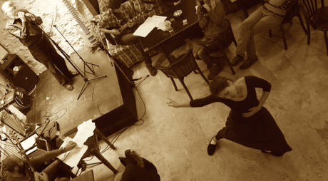 Noche de poesía en Sinop, Turquía, organizada por los voluntarios europeos del programa SVE.