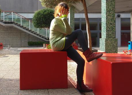 Drape Front + Classic Black (Ottobre) Drape Front + Classic Black (Ottobre)