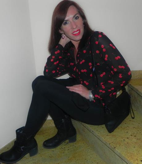 Red Soul: Maquillaje, manicura y propuesta de moda