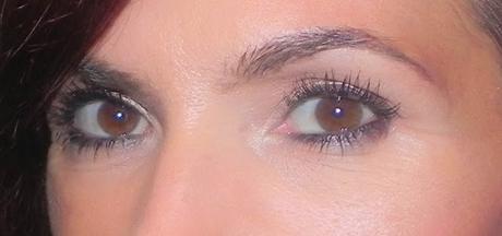 Red Soul: Maquillaje, manicura y propuesta de moda