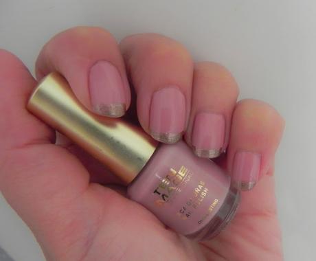 Red Soul: Maquillaje, manicura y propuesta de moda