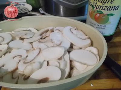 Champiñones en vinagre