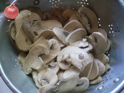 Champiñones en vinagre