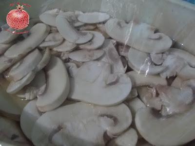 Champiñones en vinagre