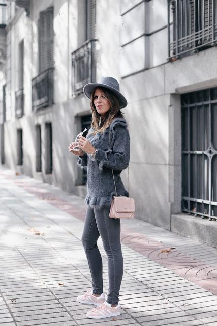 UN LOOK PARA CADA DIA DE LA SEMANA (63).-