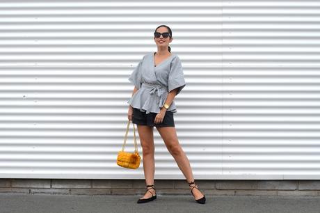 OUTFIT SHORTS ZARA Y TENDENCIA BLUSA ANUDADA