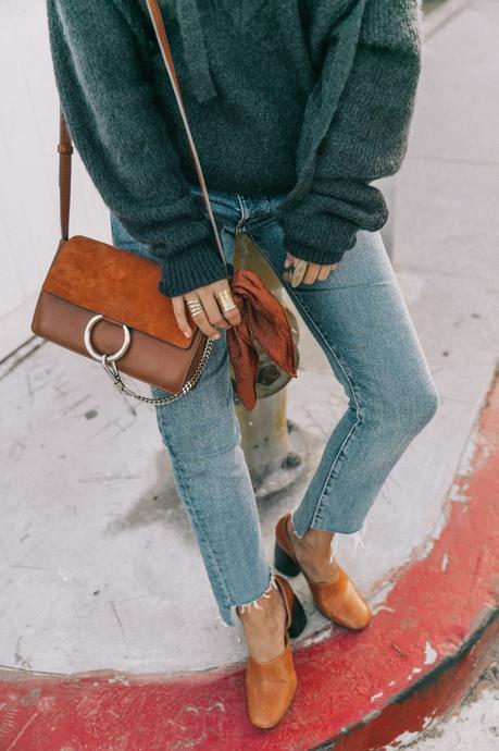 venice_beach-knotted_jumper-levis_jeans-chloe_bag-mango_shoes-horn_necklaces-outfit-street_style-los_angeles-collage_vintage-156