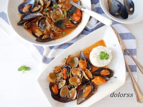 Mejillones y almejas a la marinera con arroz